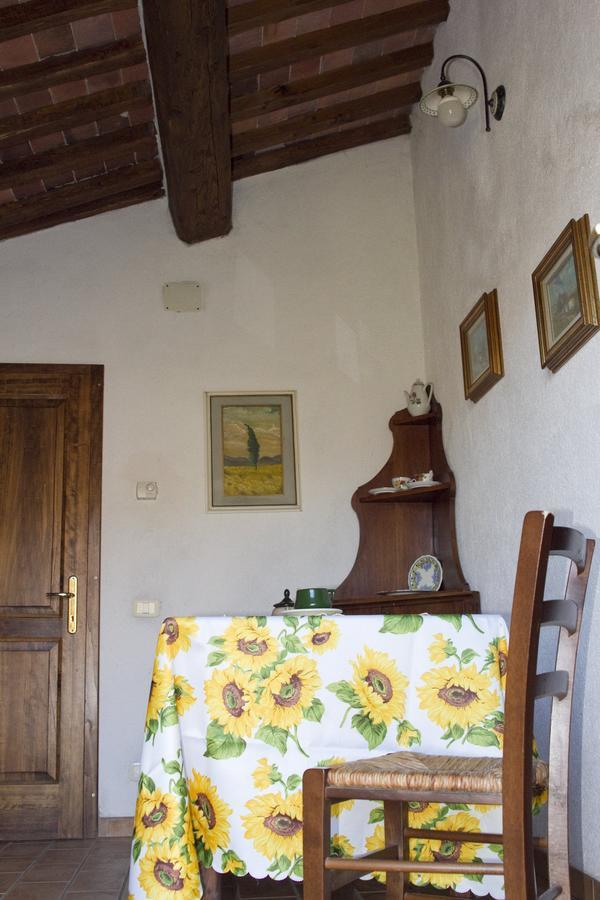 Agriturismo Santa Caterina Castelnuovo di Val di Cecina Zimmer foto